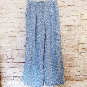 American Eagle floral wide leg cago pants